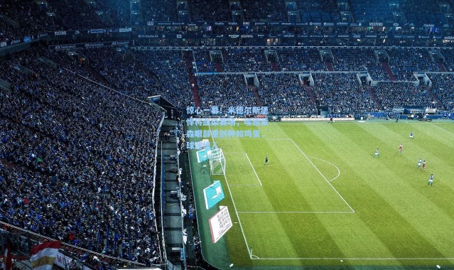 惊心一幕！米德尔斯堡悍将血染赛场，埃德蒙森眼部重创肿如鸡蛋，球迷慎入